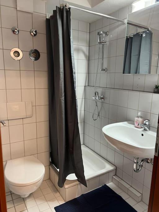 Apartment Am Stuttgarter Flughafen / Messe Leinfelden-Echterdingen Luaran gambar